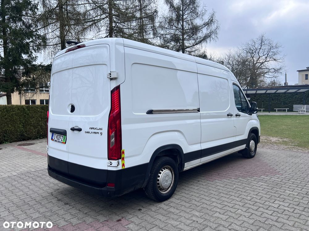 Maxus Deliver 9 - 5