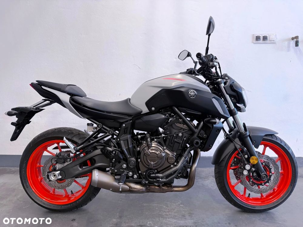 Yamaha MT - 3