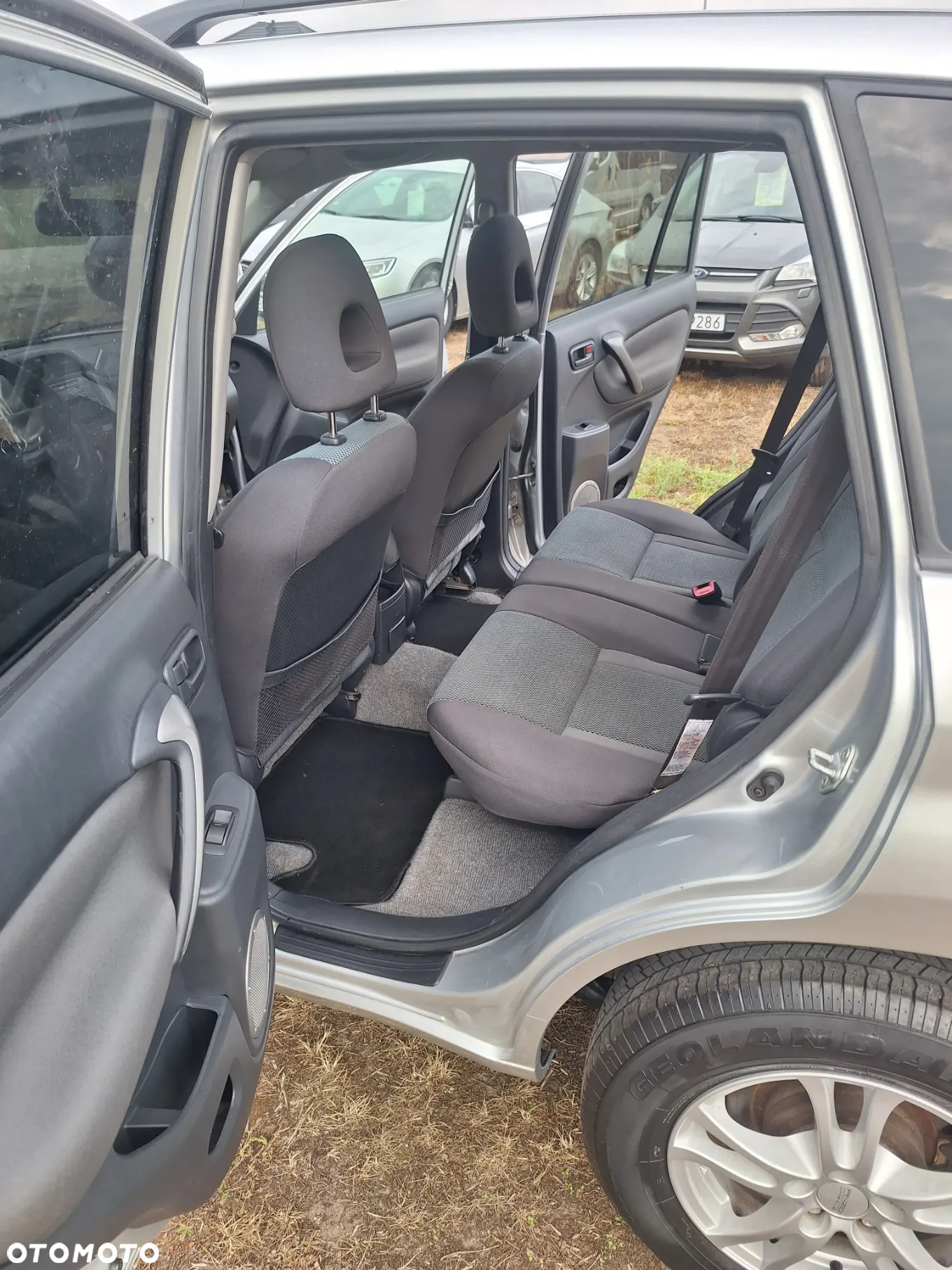 Toyota RAV4 1.8 VVT-i Terra 2WD - 36