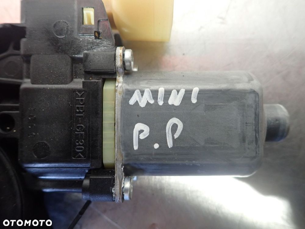 SILNICZEK SZYB PRAWY PRZÓD MINI ONE R57 1.6 - 2