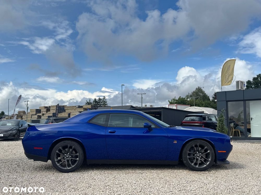 Dodge Challenger - 4