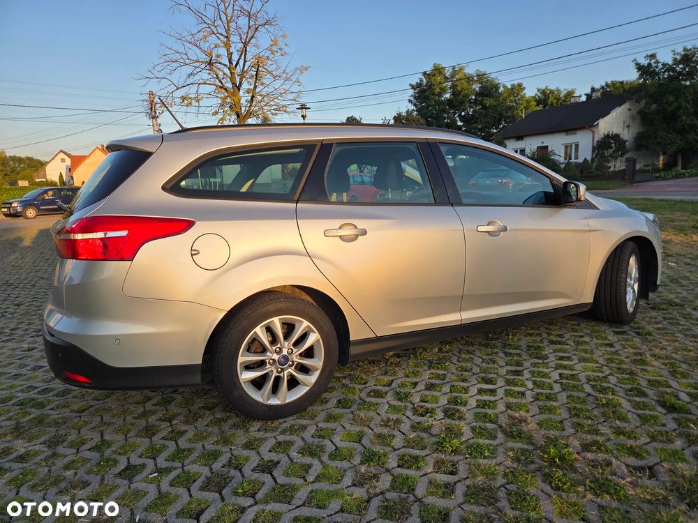 Ford Focus 1.5 TDCi SYNC Edition - 5