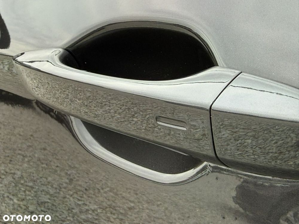 Volkswagen Passat Variant 2.0 TDI SCR Business DSG - 30