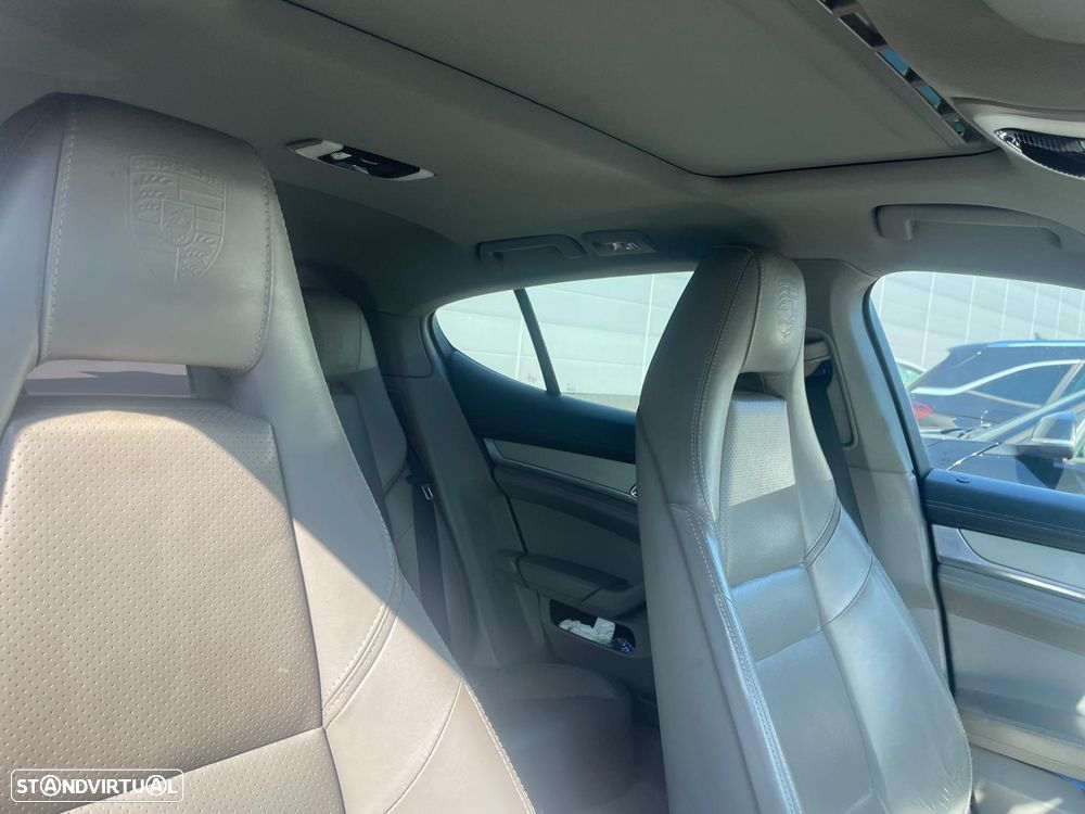 Porsche Panamera 3.0 V6 - 6
