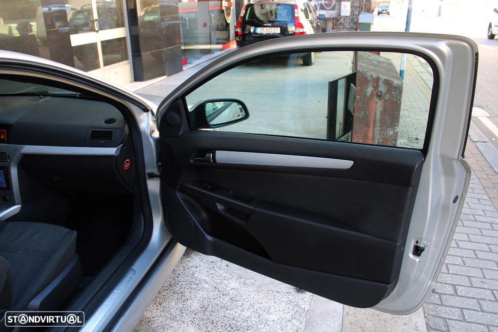Opel Astra GTC 1.7 CDTi - 24