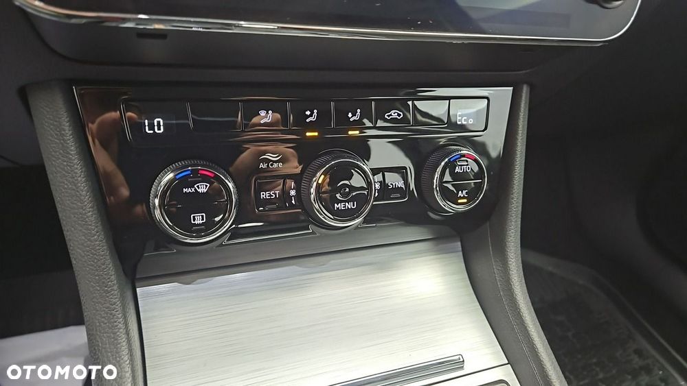 Skoda Superb 1.4 TSI Plug-In Hybrid Style DSG - 19