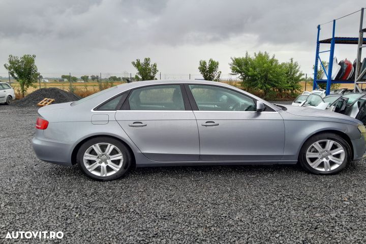 Dezmembrez Audi A4 B8/8K [2007 - 2011] Sedan 4-usi 2.0 TDI MT (143 hp - 4