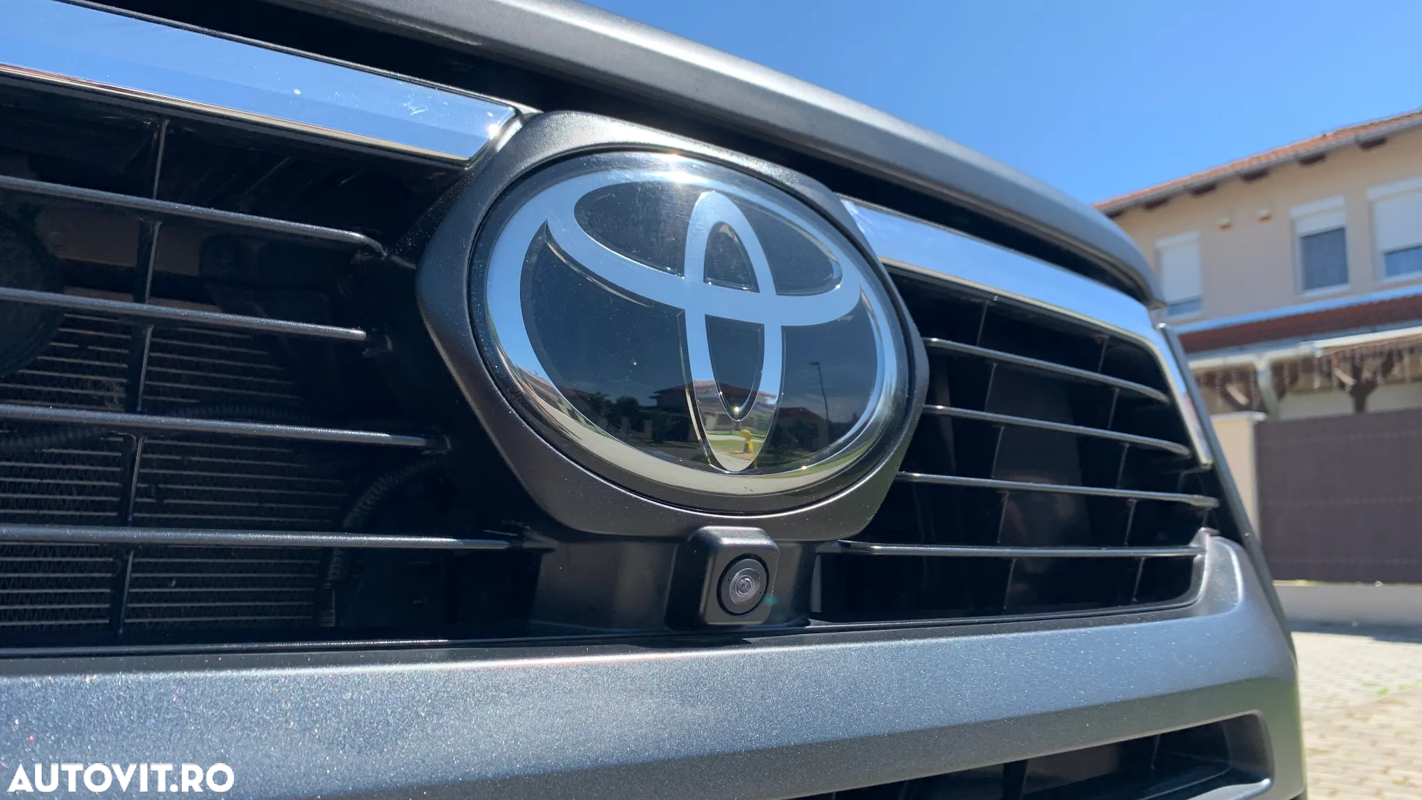 Toyota Hilux - 12