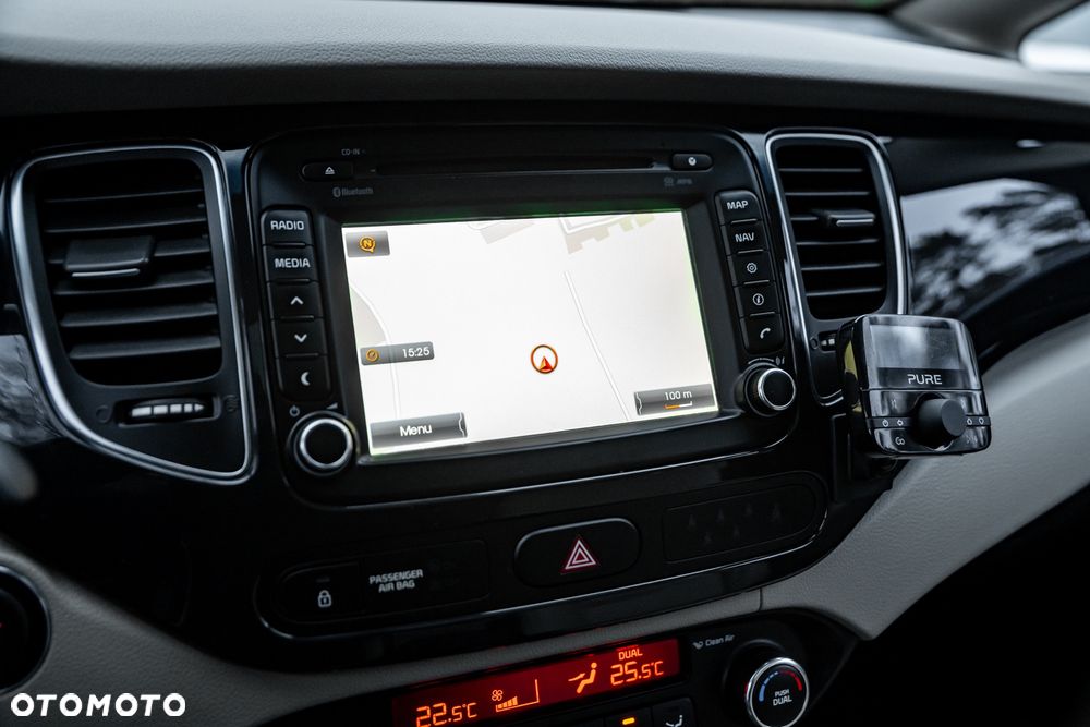 Kia Carens 1.7 CRDi L 7os - 34