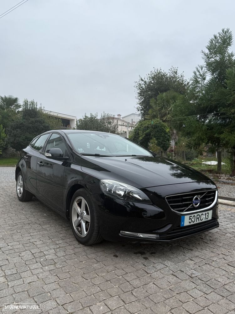 Volvo V40 2.0 D2 Kinetic - 1