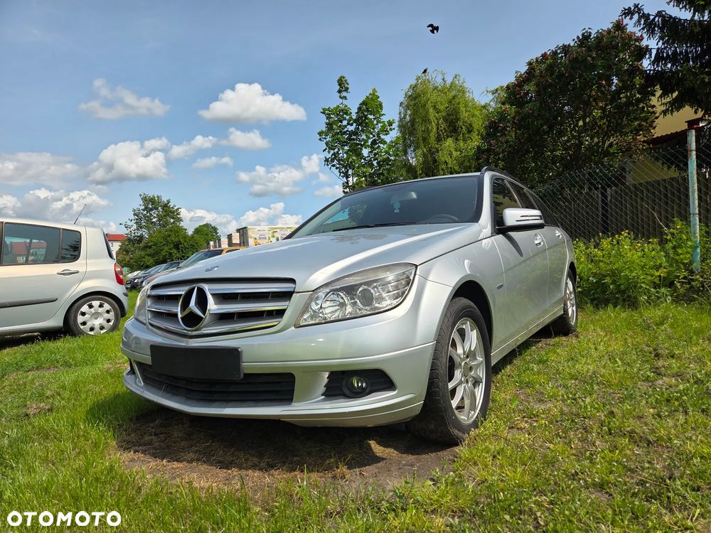 Mercedes-Benz Klasa C 200 CDI DPF (BlueEFFICIENCY) Avantgarde - 2