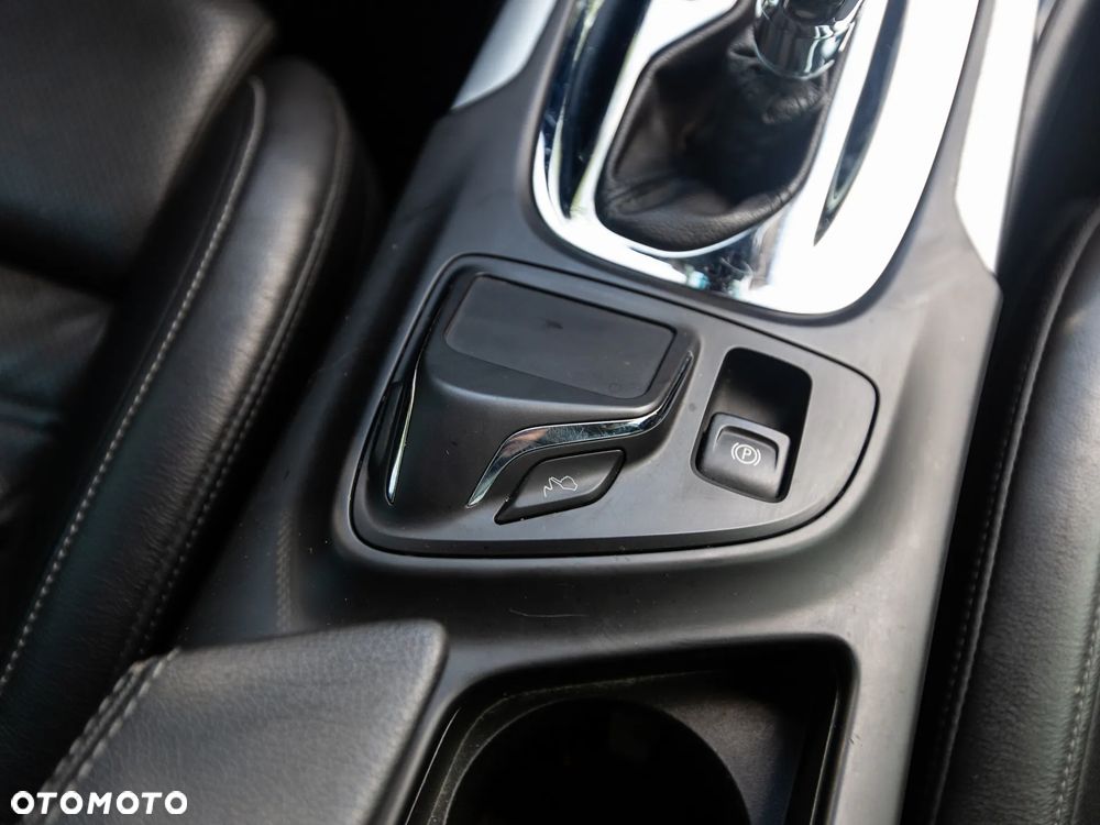 Opel Insignia 2.0 ECOTEC DI Turbo Innovation - 28