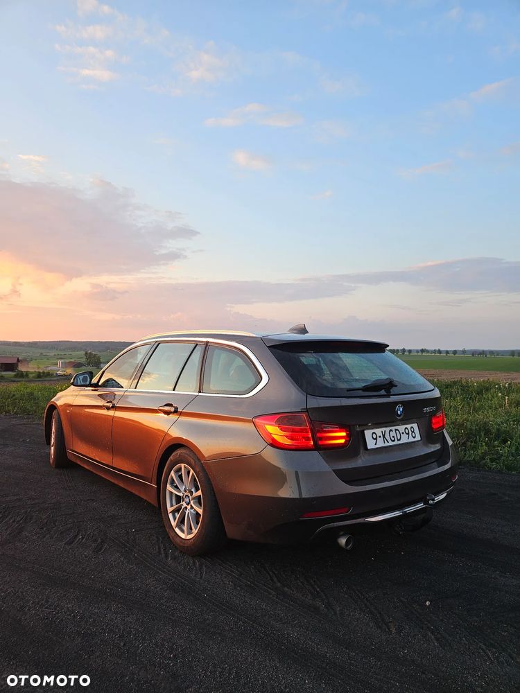 BMW Seria 3 320d Efficient Dynamics Edition Edition Luxury Line Purity - 5