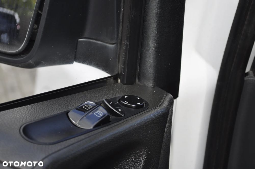 Mercedes-Benz Vito - 16