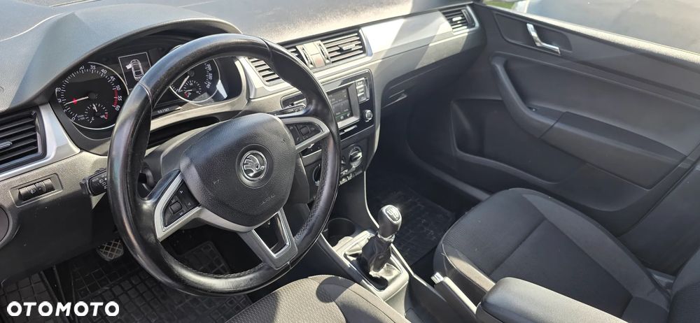 Skoda RAPID - 19