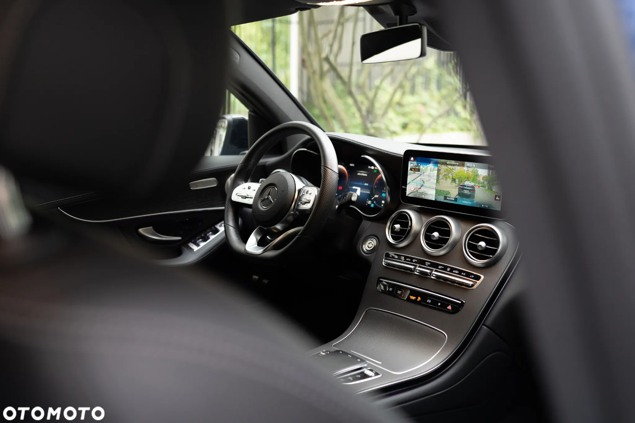 Mercedes-Benz GLC Coupe 300 e 4-Matic Business Edition - 38
