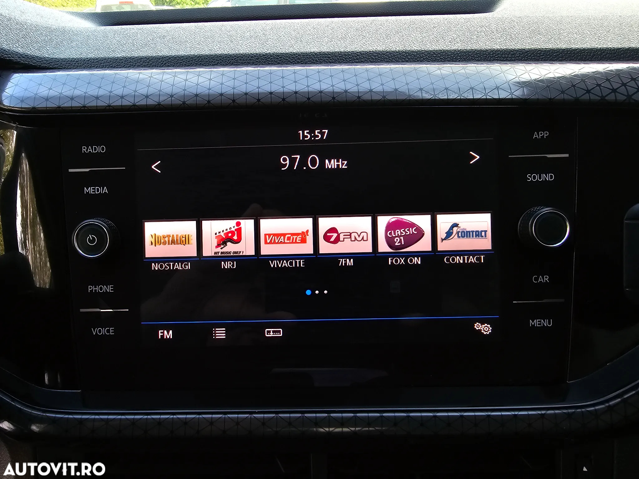 Volkswagen T-Cross - 21