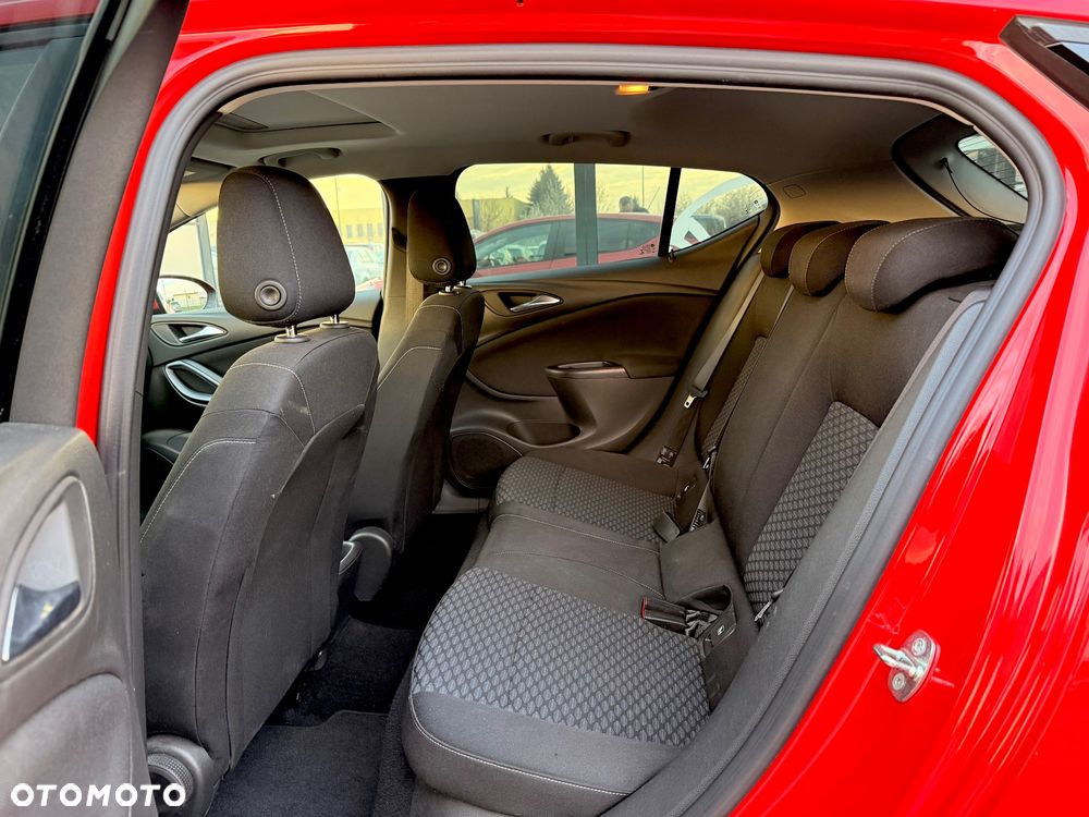 Opel Astra 1.6 CDTI Essentia - 21