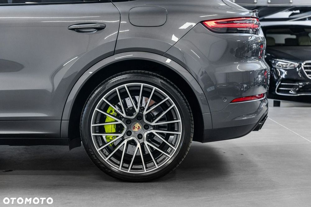 Porsche Cayenne - 15
