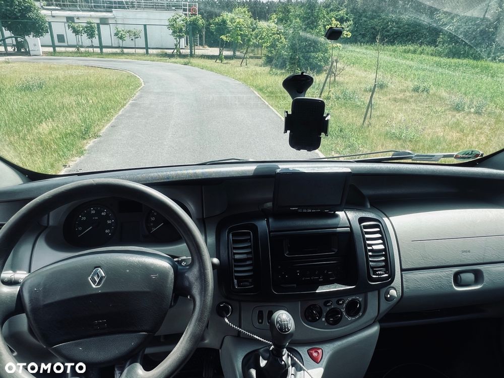 Renault TRAFIC - 10