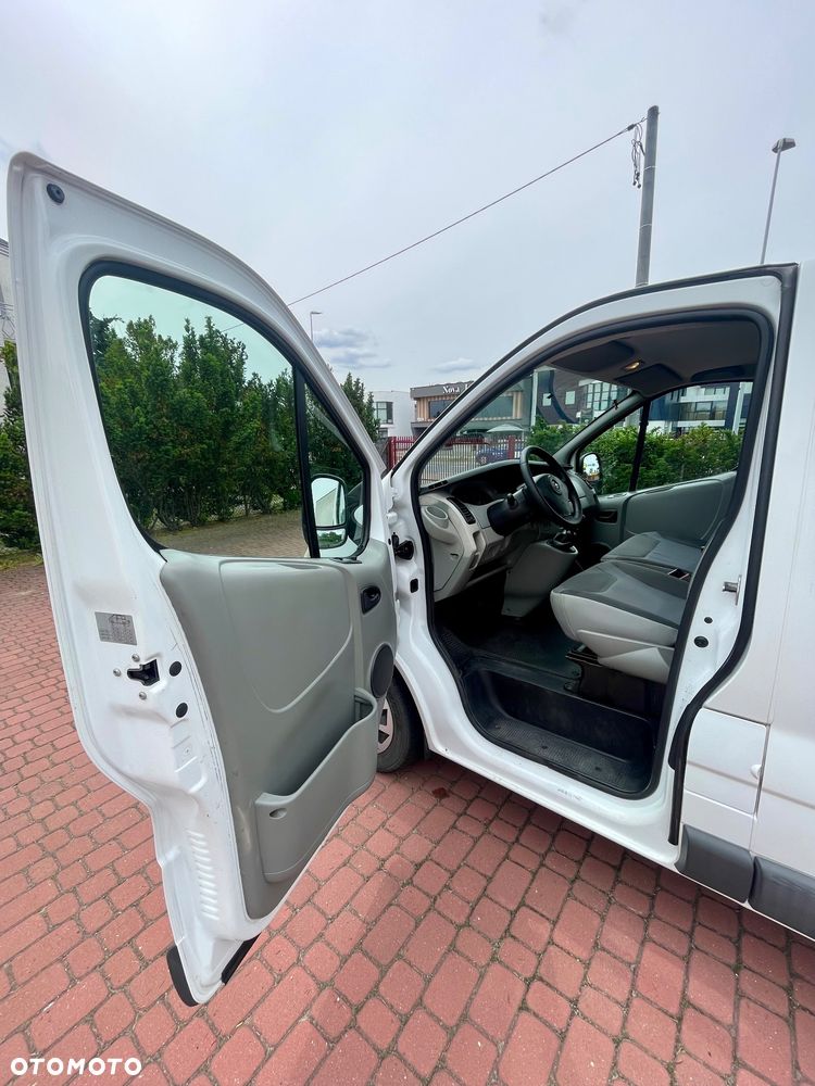 Opel Vivaro - 10