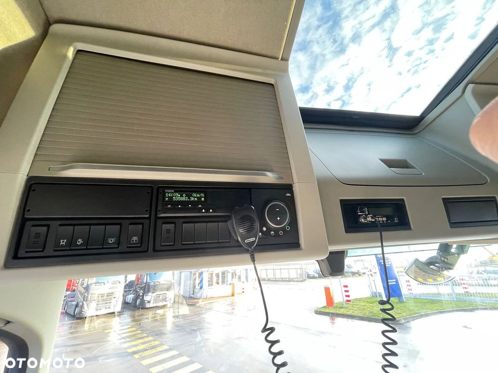 Volvo FH 460 Globetrotter z hydrauliką - 26