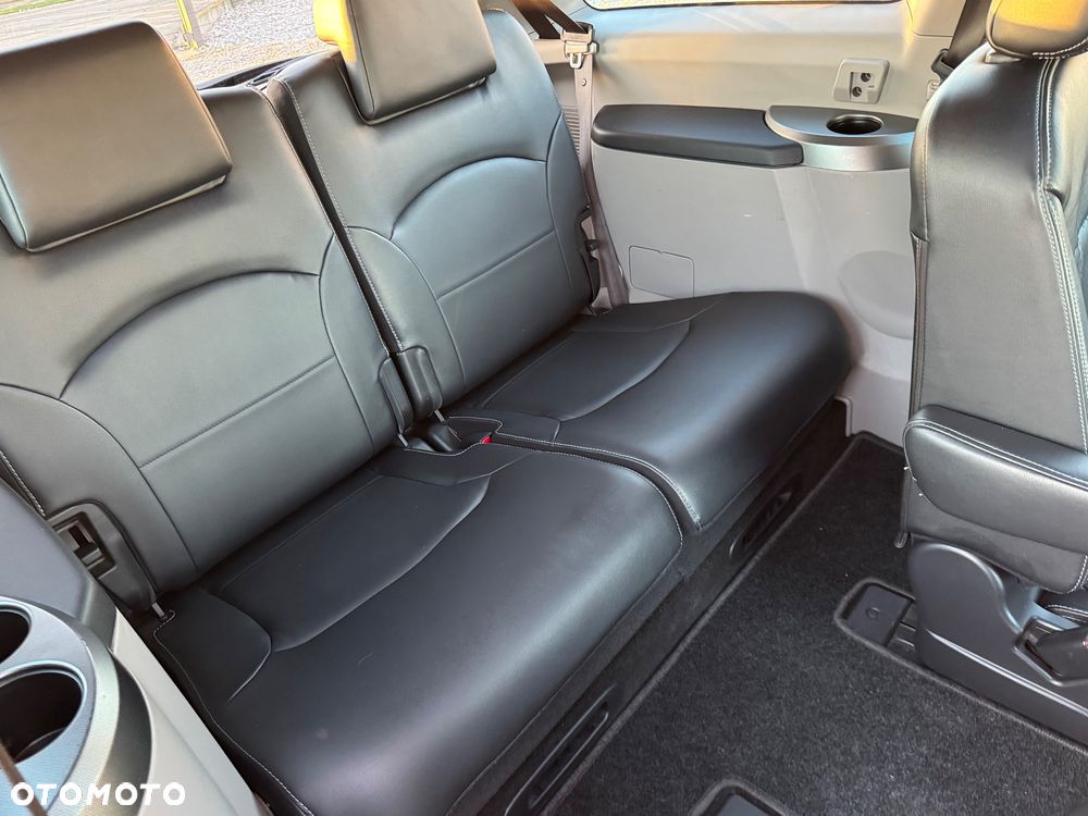 Mitsubishi Grandis 2.0 DI-D 6-Sitzer Intense - 12