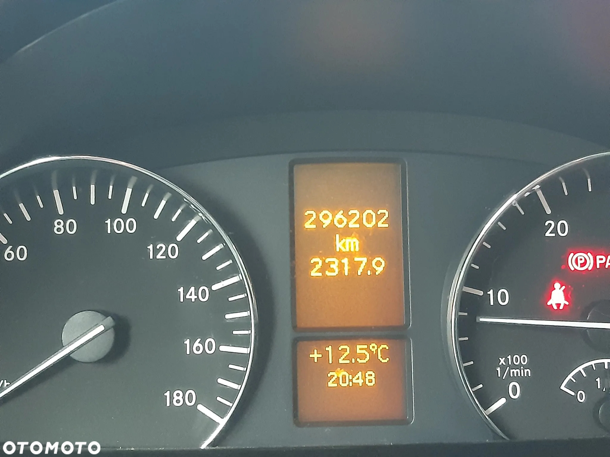Mercedes-Benz Sprinter - 12