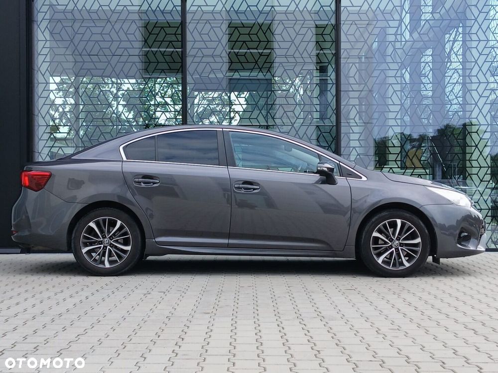 Toyota Avensis 1.8 Premium EU5 - 4