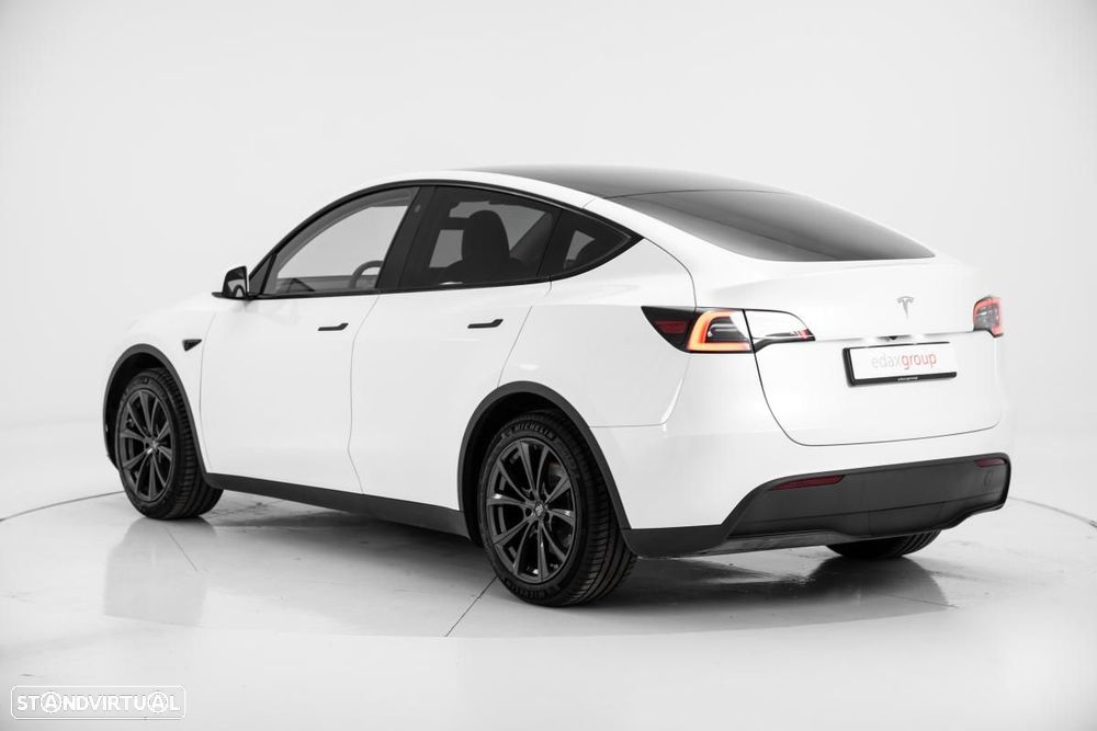 Tesla Model Y RWD - 5