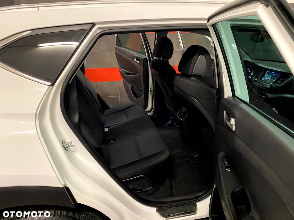 Hyundai Tucson 1.6 GDI BlueDrive Comfort 2WD - 21