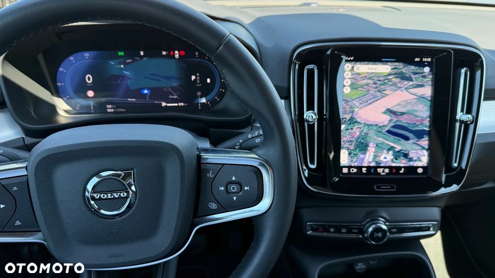 Volvo XC 40 B3 Plus Dark - 16