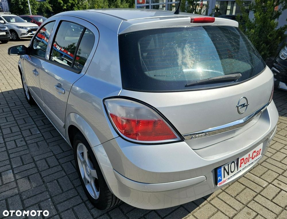 Opel Astra 1.6 Essentia Easytronic - 6