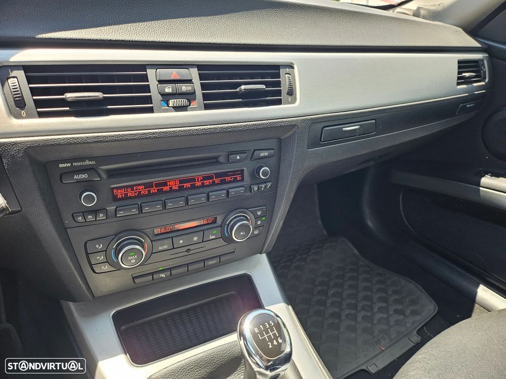 BMW 320 d Coupe - 8