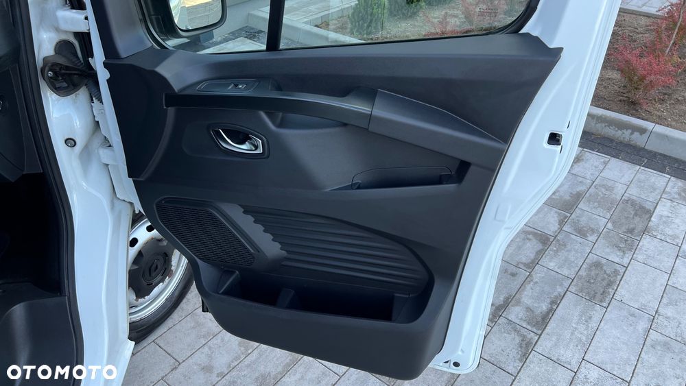 Renault Trafic - 15