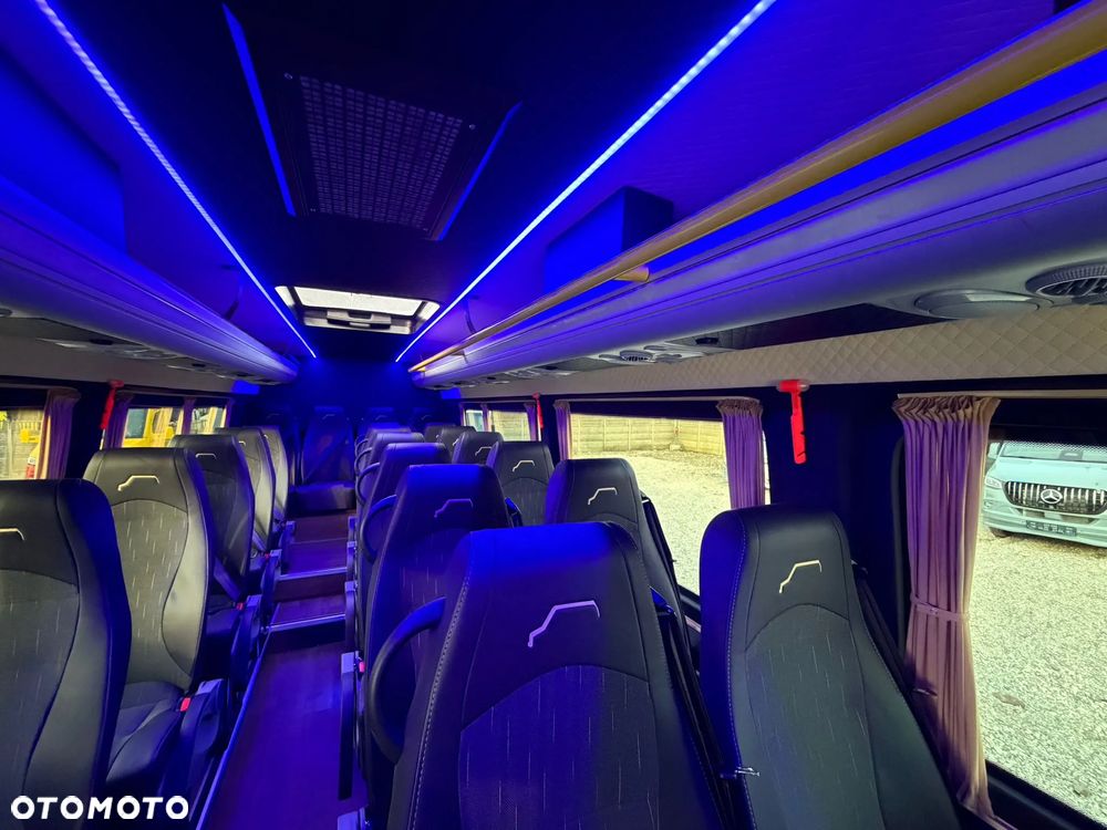 Mercedes-Benz Sprinter 519 - 35
