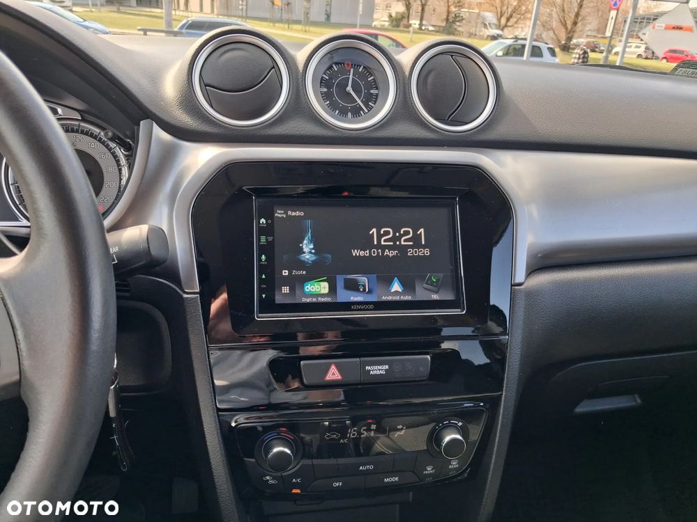 Suzuki Vitara 1.0 Boosterjet Premium 2WD - 25