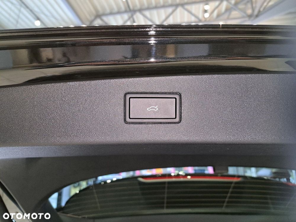 Volkswagen Tiguan 1.5 eHybrid PHEV 150kW Elegance DSG - 11