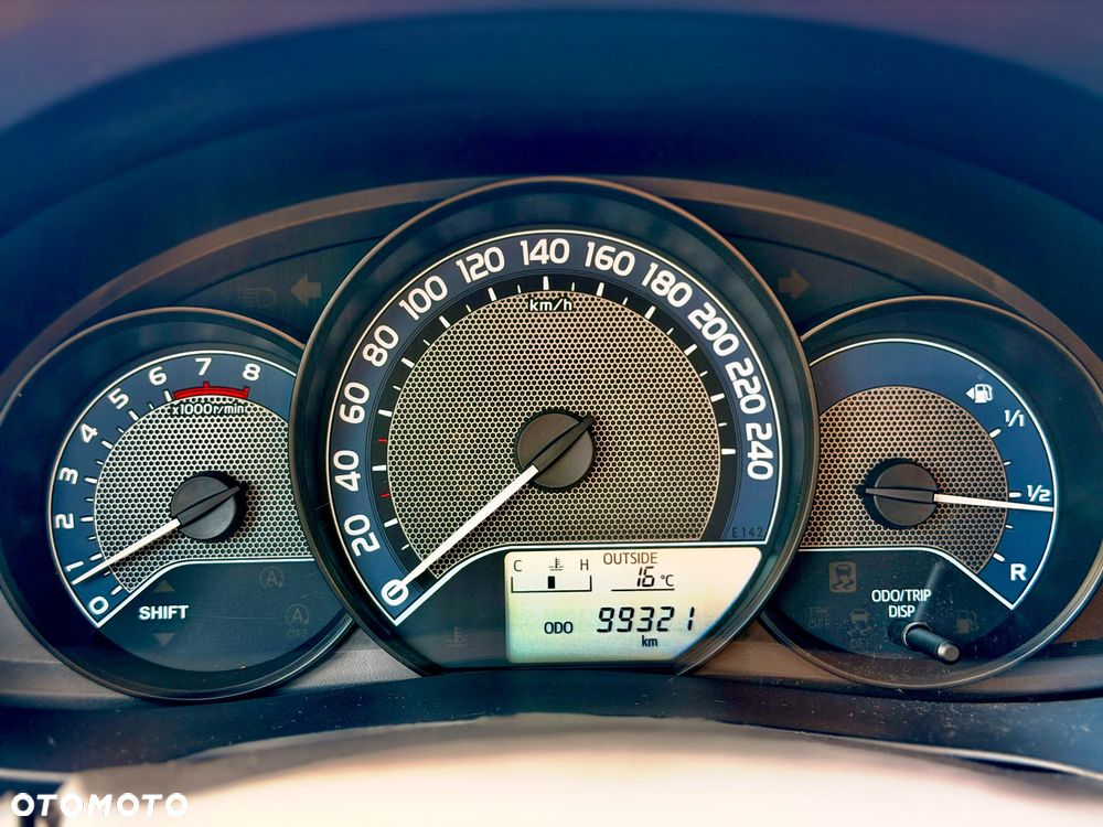 Toyota Corolla 1.33 Active EU6 - 8
