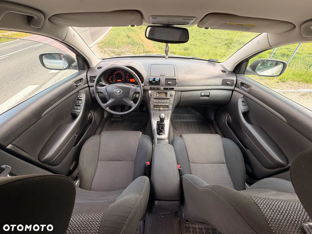 Toyota Avensis 1.8 VVT-i Luna - 13