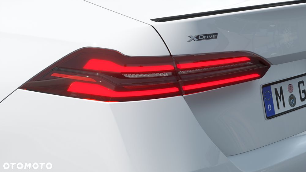 BMW Seria 5 520d xDrive mHEV M Sport - 9