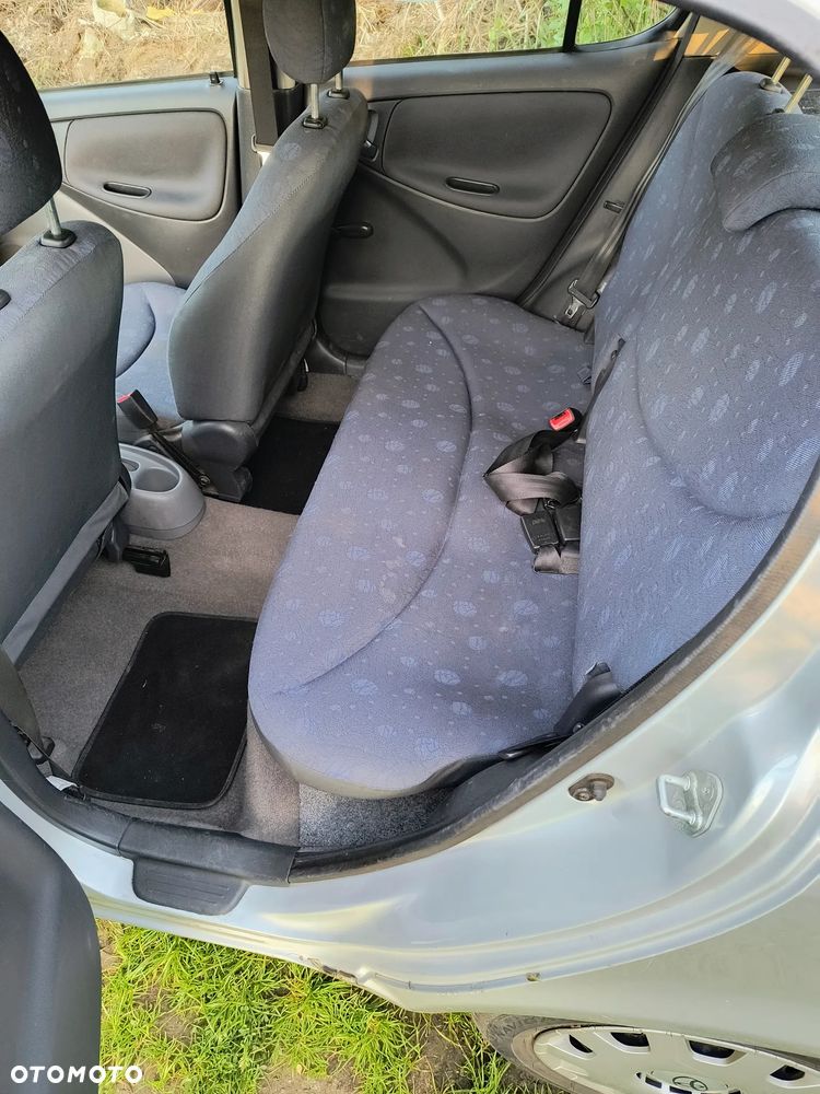 Toyota Yaris 1.4 D-4D Sol - 8