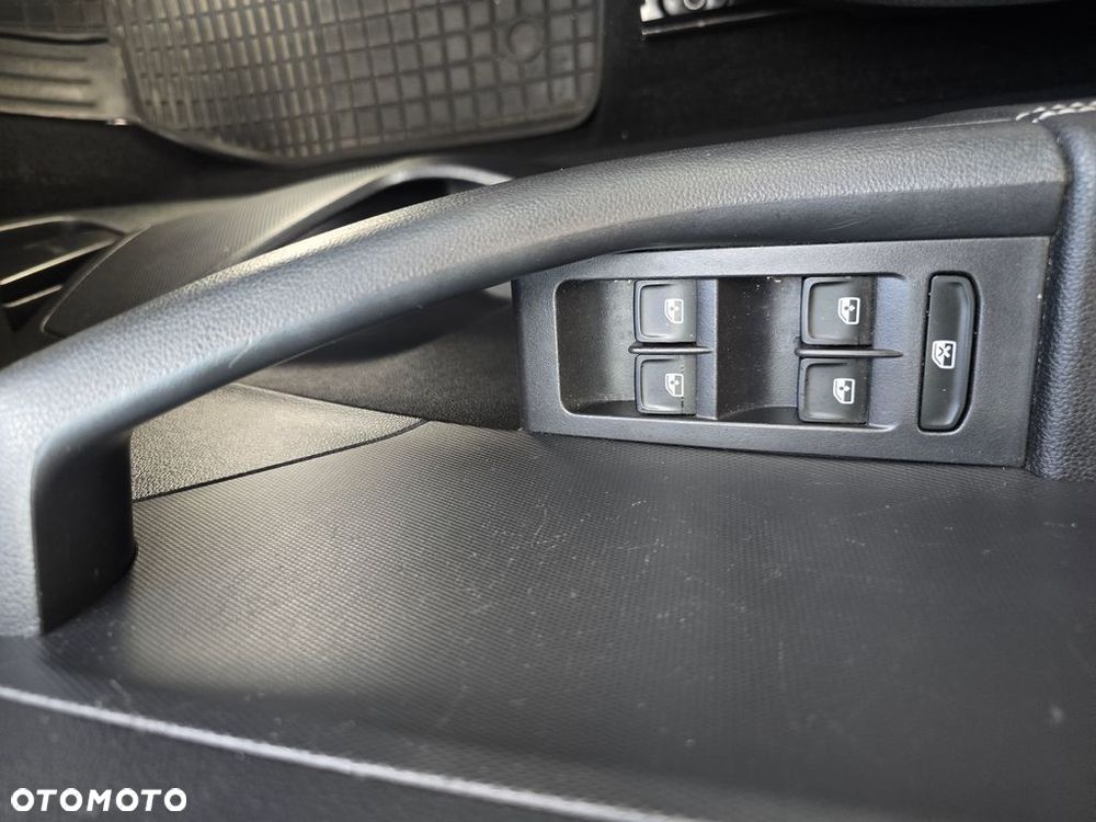 Skoda RAPID 1.2 TSI Ambition - 26
