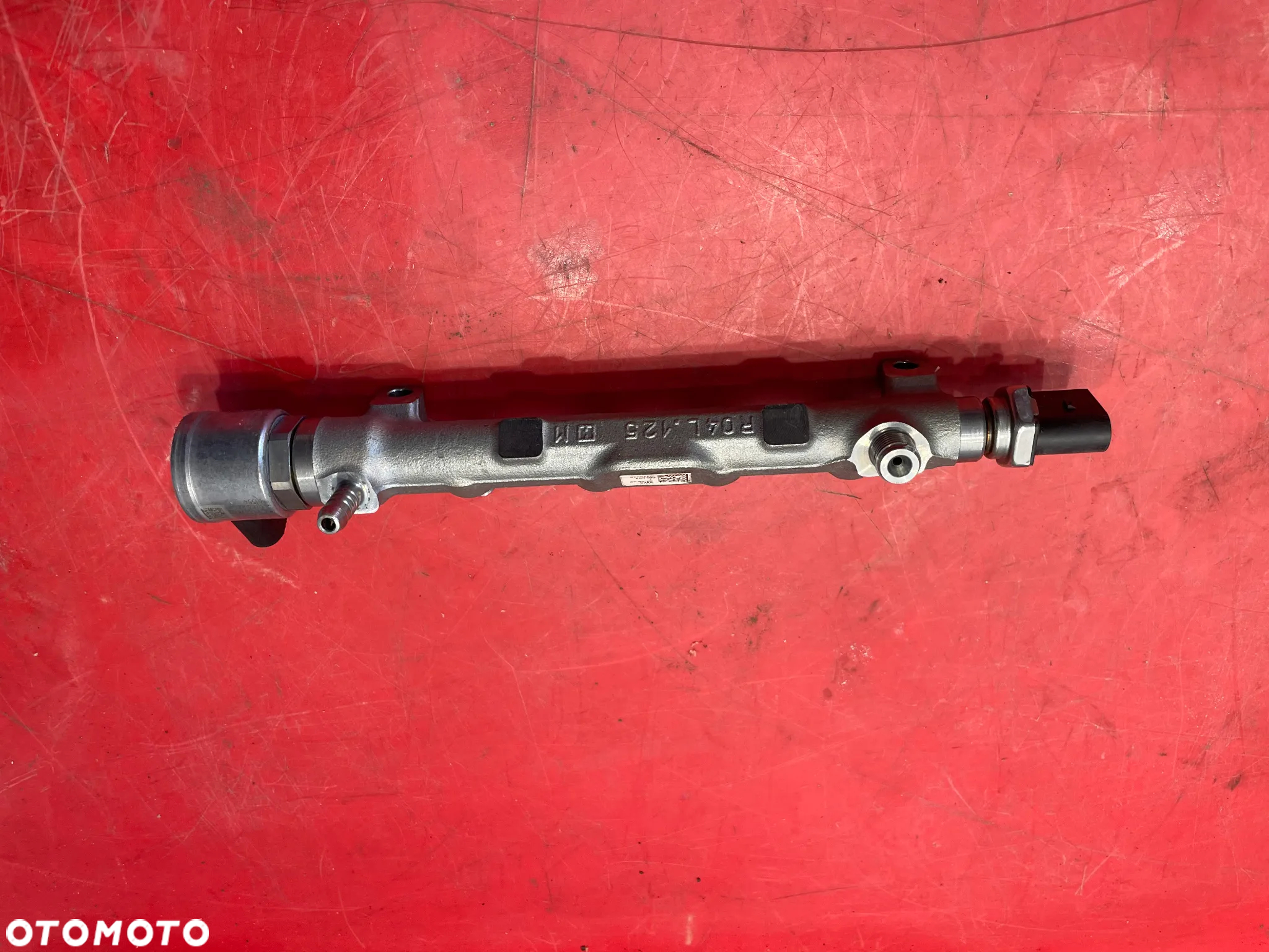 LISTWA WTRYSKOWA PALIWA AUDI Q7  0370438 05L089 - 2