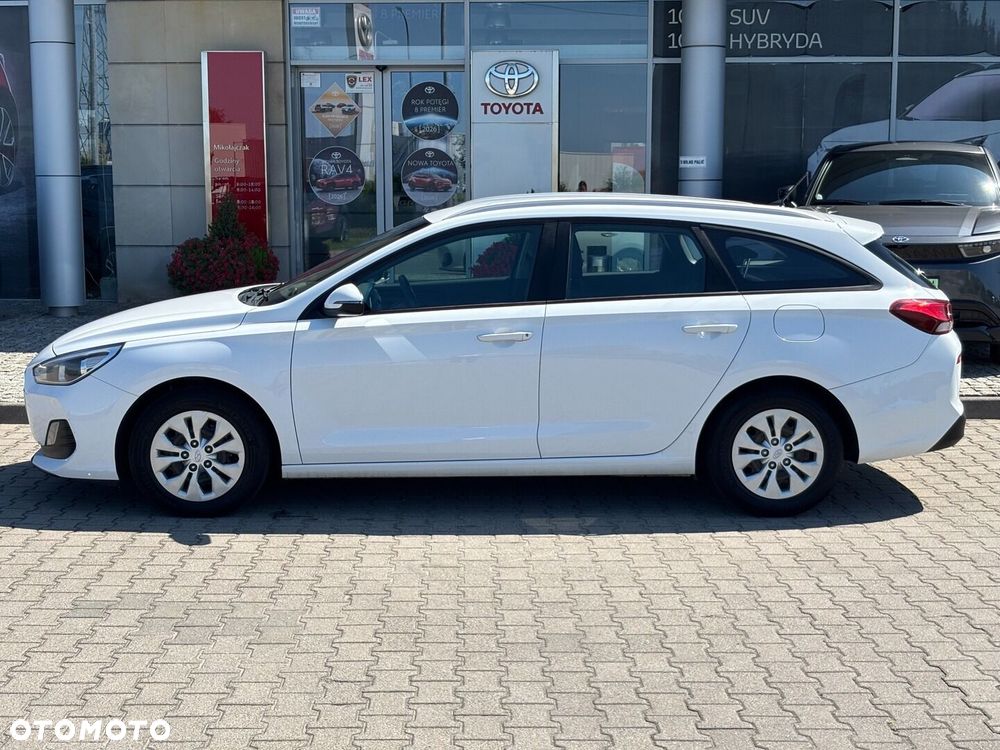 Hyundai i30 1.6 D Classic + - 4