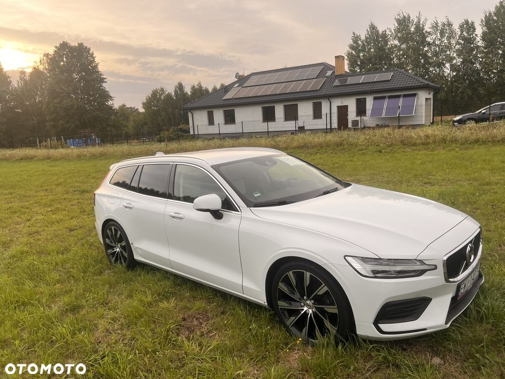 Volvo V60 D4 Momentum Pro - 2