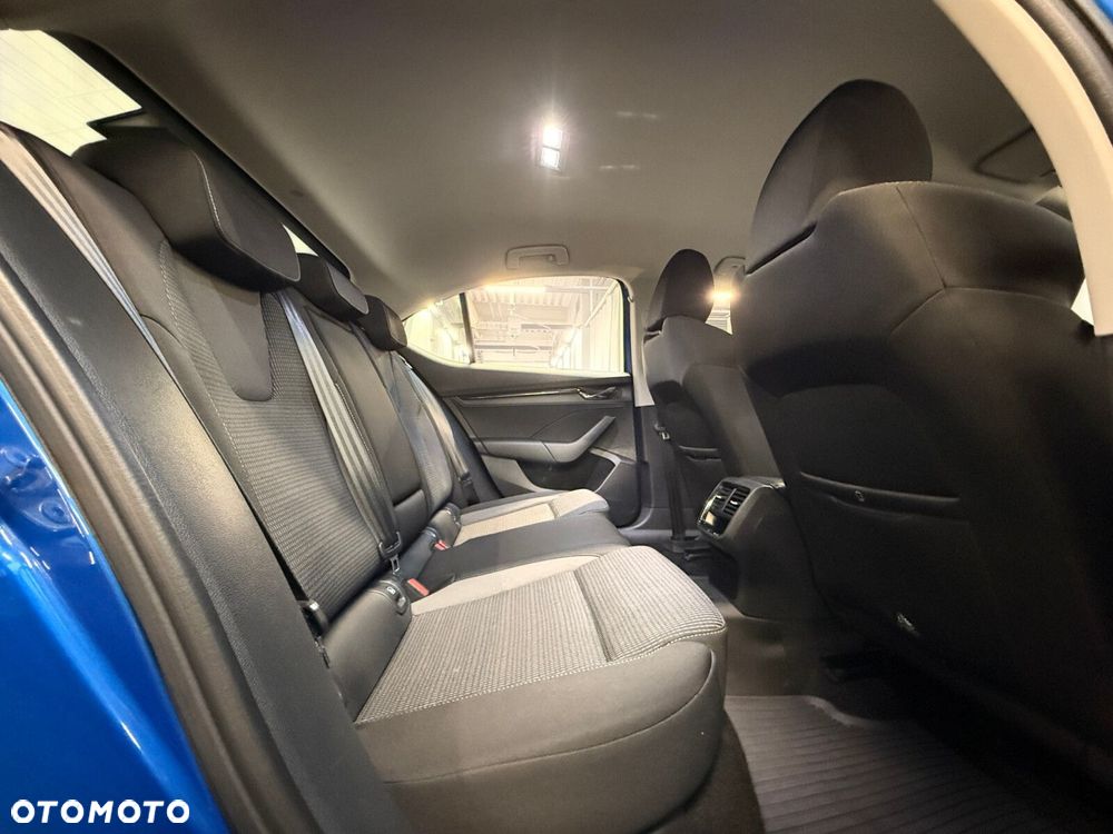 Skoda Octavia 2.0 TDI SCR Ambition DSG - 23