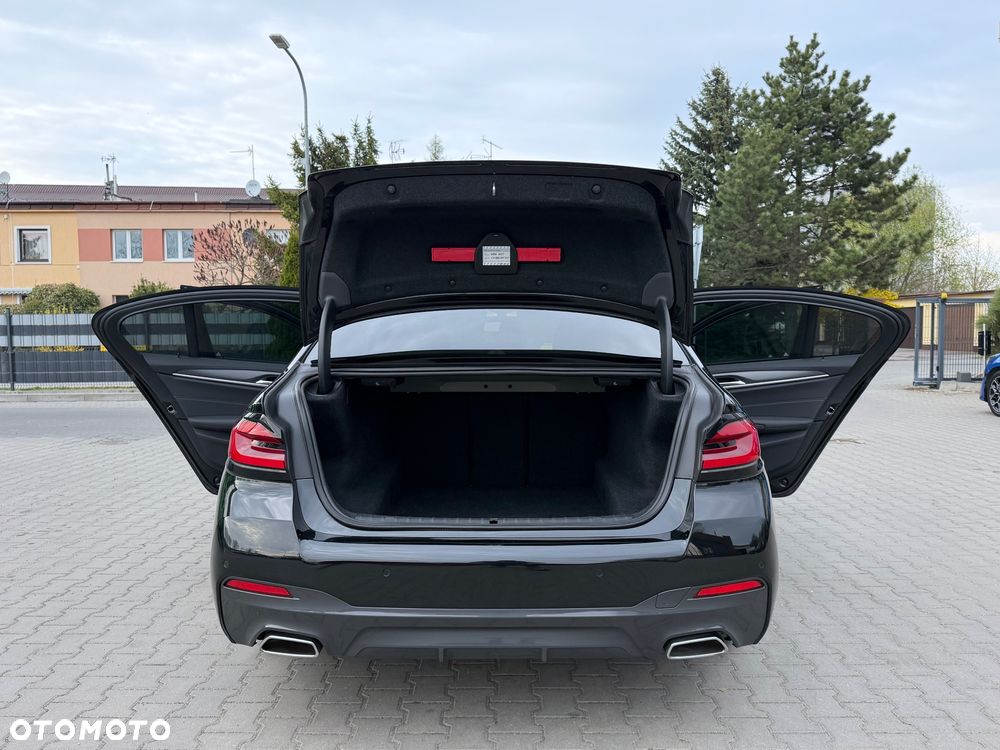 BMW Seria 5 530i M Sport Edition - 16