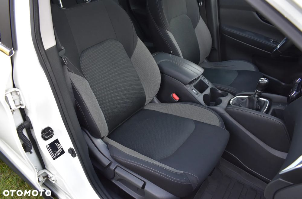 Nissan Qashqai 1.3 DIG-T N-Style - 29
