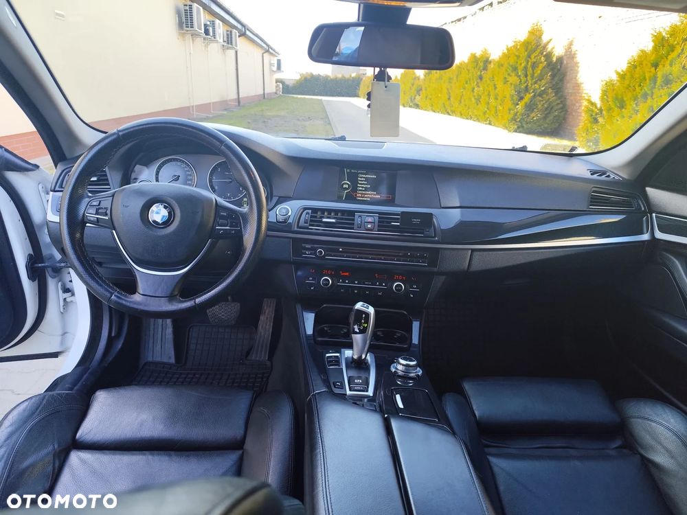 BMW Seria 5 525d - 4